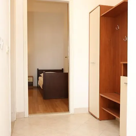 Luka Dubrava 284b